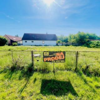 Prodej stavební parcely 905 m² Roudná