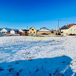 Prodej stavební parcely 905 m&sup2; Roudná