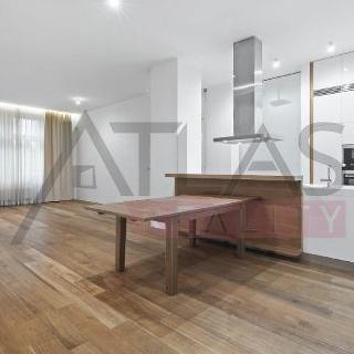 Pronájem bytu 3+kk 114 m² Praha, Laubova