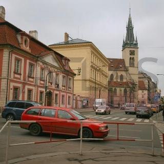 Pronájem garáže 15 m² Praha, Štěpánská