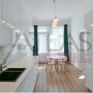 Pronájem bytu 3+1 101 m² Praha