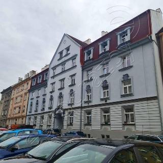 Dražba bytu 2+1 63 m² Cheb, Na Hradčanech