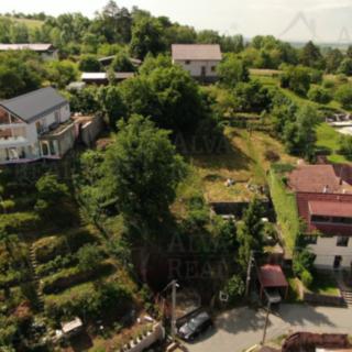 Prodej stavební parcely 589 m² Velatice