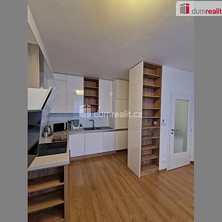 Pronájem bytu 2+kk 49 m&sup2; Praha