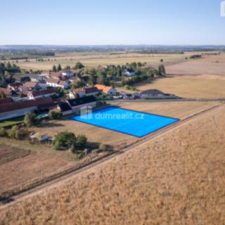 Prodej stavební parcely 1266 m² Spomyšl