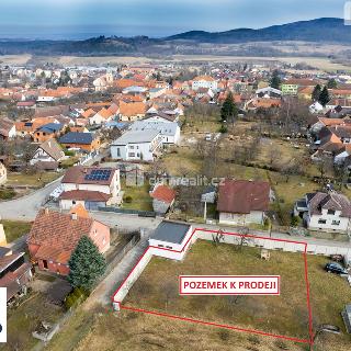 Prodej stavební parcely 658 m² Lhenice, Zahradní