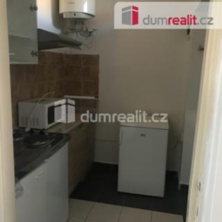 Pronájem bytu 1+1 26 m² Praha Libeň, Zenklova