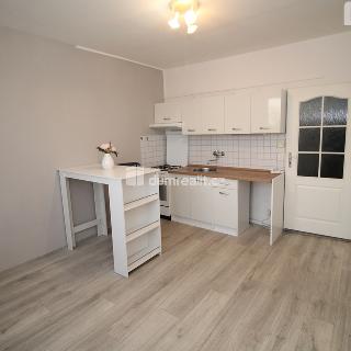 Pronájem bytu 1+1 36 m² Mariánské Lázně, Hroznatova