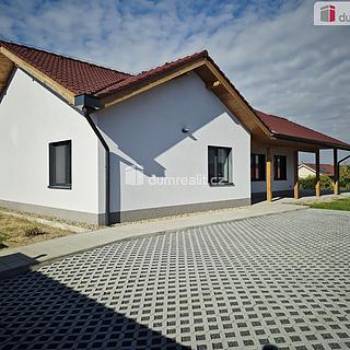 Pronájem rodinného domu 109 m² Vědomice