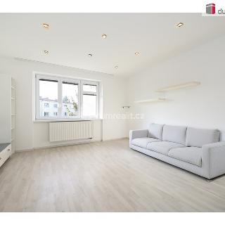 Prodej bytu 2+kk 46 m² Praha, Ve struhách