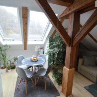 Prodej bytu 2+kk 53 m² Praha, Na Zatlance