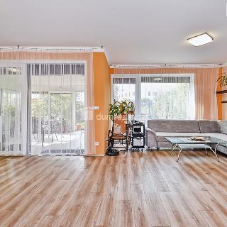 Prodej rodinného domu 155 m² Praha, Na poli