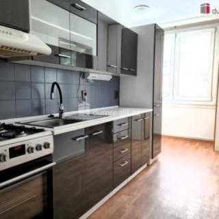 Pronájem bytu 2+1 57 m² Český Krumlov Plešivec, Sídliště Plešivec