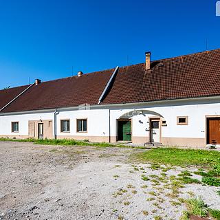 Prodej rodinného domu 1111 m&sup2; Hrdějovice