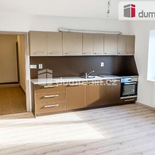 Pronájem bytu 2+kk 51 m² Uherský Brod, Luhačovská