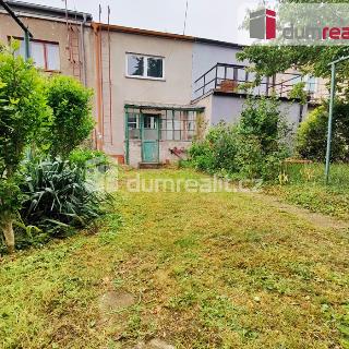 Prodej rodinného domu 100 m² Praha, Pod vlastním krovem