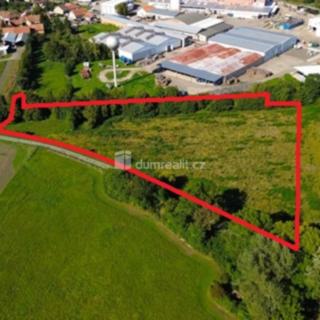 Prodej komerčního pozemku 8386 m² Podivín