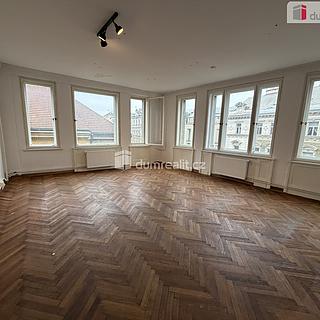 Pronájem kanceláře 82 m&sup2; Praha