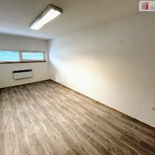 Pronájem bytu 4+1 80 m² Uherské Hradiště, Jaktáře