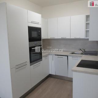 Pronájem bytu 3+kk 60 m² Praha, Thomasova