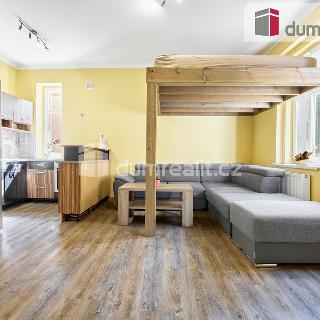 Prodej bytu 2+kk 57 m² Dalovice, Pod Strání