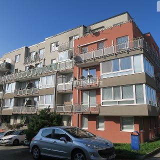 Prodej bytu 3+kk 109 m² Zlín, Na Honech I