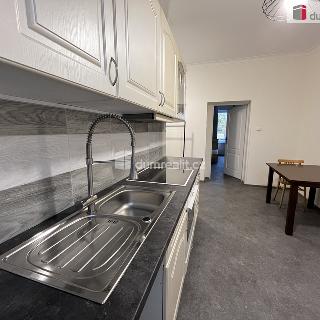 Pronájem bytu 2+1 75 m² Ústí nad Labem, Jateční