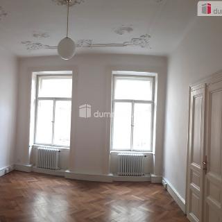 Pronájem kanceláře 102 m² Praha, Plaská