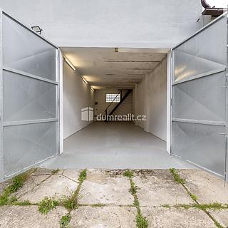 Pronájem garáže 50 m&sup2; Hředle