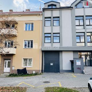 Pronájem kanceláře 180 m² Hodonín