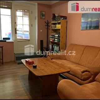 Pronájem obchodu 44 m² Praha, Máchova