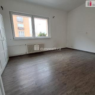 Prodej bytu 2+1 62 m² Praha, Na stezce