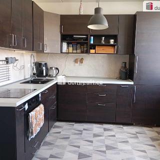 Prodej bytu 2+1 65 m² Milovice, Průběžná