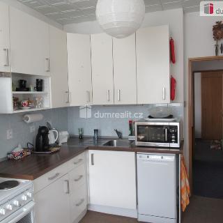 Pronájem bytu 3+1 80 m² Praha, Mutěnínská