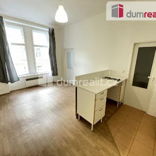 Pronájem bytu 2+kk 35 m² Praha, Kmochova