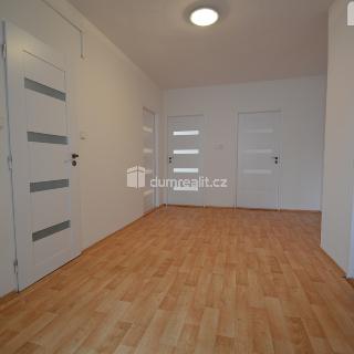 Pronájem bytu 3+1 96 m² Praha, Zápotoční