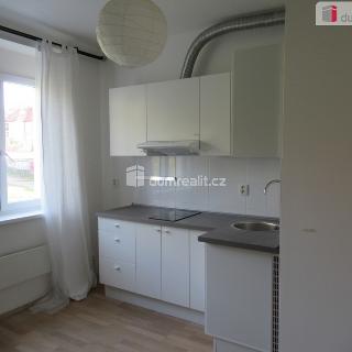 Pronájem bytu 1+1 29 m² Praha