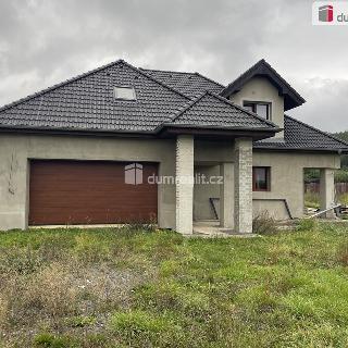 Prodej rodinného domu 253 m² Dubno