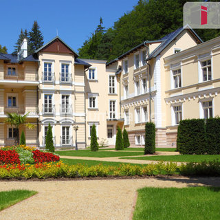 Pronájem bytu 5+1 a více 48 m² Karlovy Vary, Slovenská