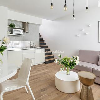 Pronájem bytu 2+kk 55 m&sup2; Praha