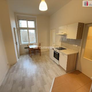 Pronájem bytu 2+kk 35 m² Praha, Kmochova