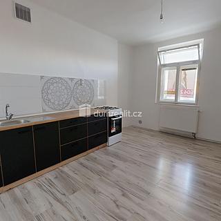 Pronájem bytu 2+1 76 m&sup2; Opava