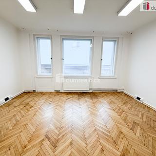 Pronájem kanceláře 35 m&sup2; Praha