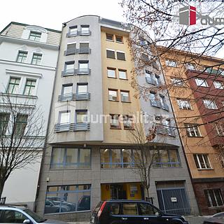 Pronájem kanceláře 94 m² Praha