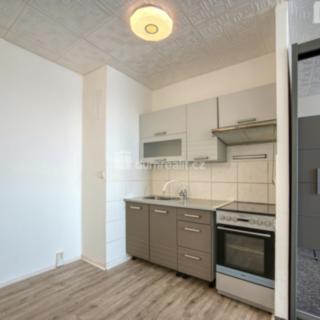 Pronájem bytu 2+kk 39 m² Neratovice, Kojetická