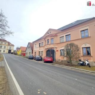 Prodej rodinného domu 420 m² Cebiv