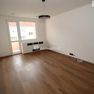 Prodej bytu 2+1 56 m² Habartov, Karla Čapka