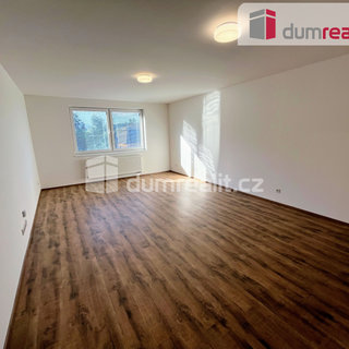 Pronájem bytu 1+kk a garsoniéry 44 m² Slavičín, Osvobození