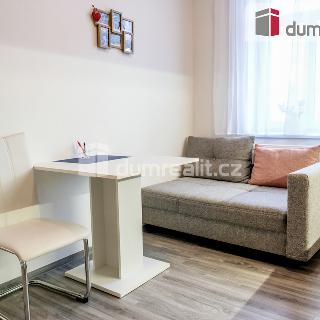 Pronájem bytu 2+kk 30 m² Luhačovice, Zatloukalova