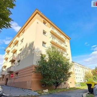 Prodej bytu 2+1 61 m² Praha, Na stezce